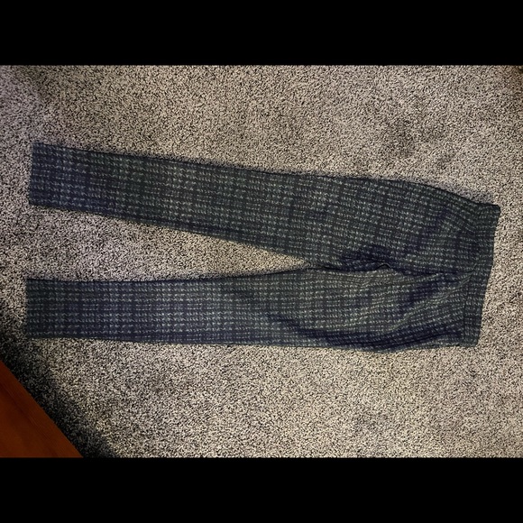 Theory Size P dark green plaid leggings - Picture 2 of 3